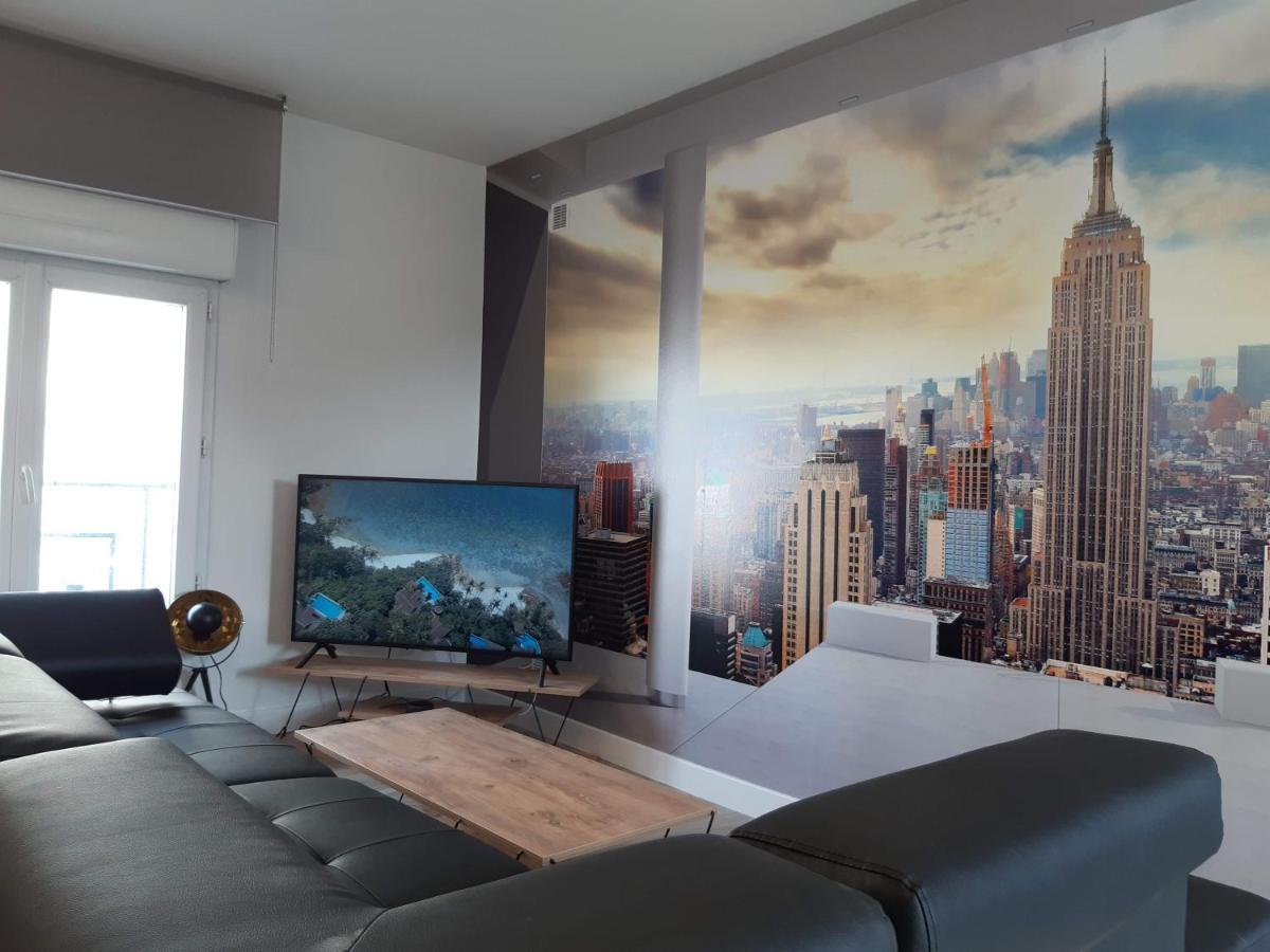Appartement Renove Le New-York En Centre Ville - Terrasse Et Parking - Non Climatise La Roche-Chalais Экстерьер фото